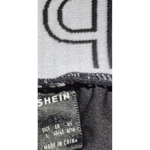 ActiveWear Bundle - PINK Seamless(m) & SHEIN Sports Shorts(L) - Picture 6 of 12